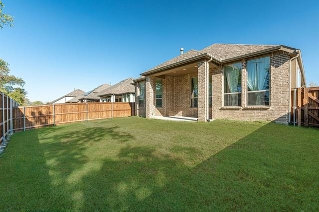 720 Wycliffe Drive - Photo 8