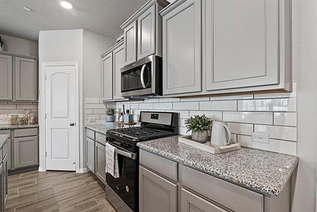 3036 Shire Drive - Photo 3