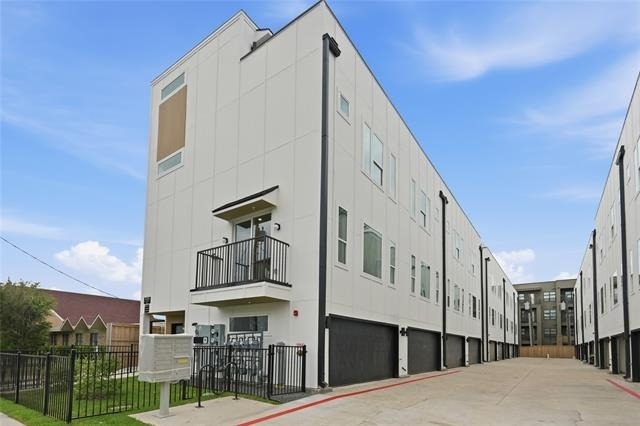 4315 San Jacinto Street - Photo 0