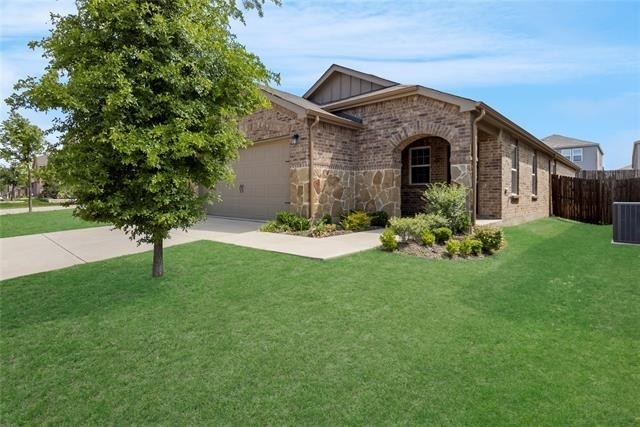 865 Table Rock Street - Photo 1