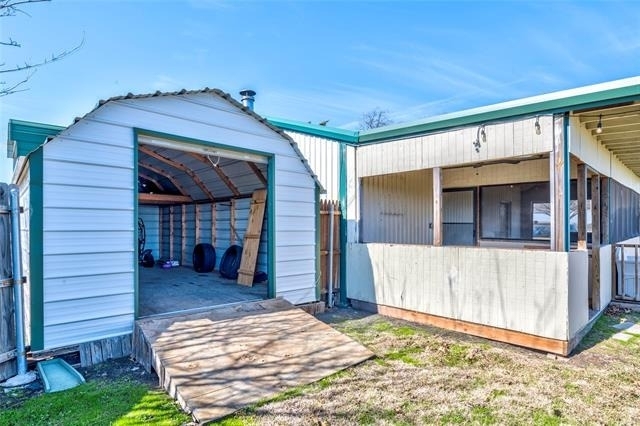 422 E Fm 6 - Photo 35