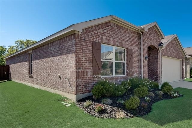 1540 Acmite Avenue - Photo 1