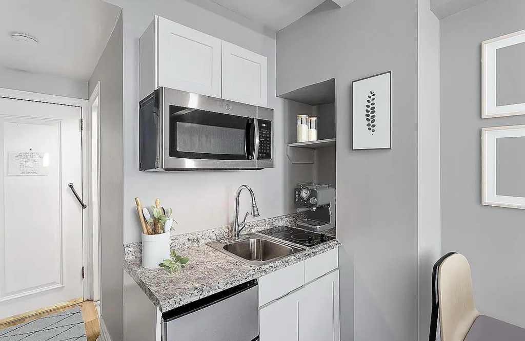 240 West 73rd Street - Photo 1