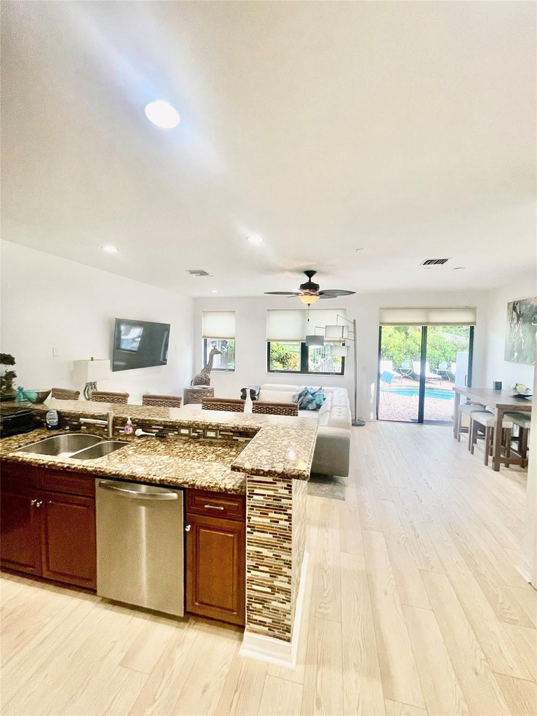 540 Ne 17th Avenue - Photo 44
