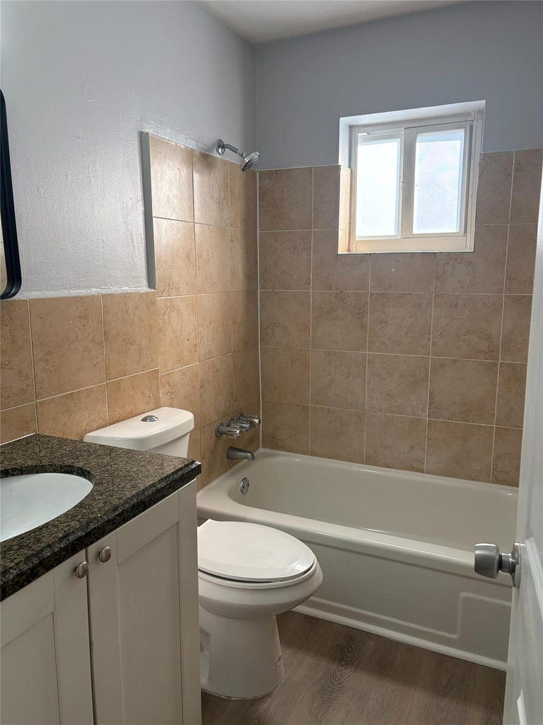 5901 Nw 17th Place - Photo 4