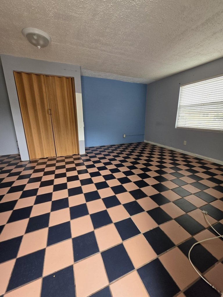 5926 Taft Street - Photo 5