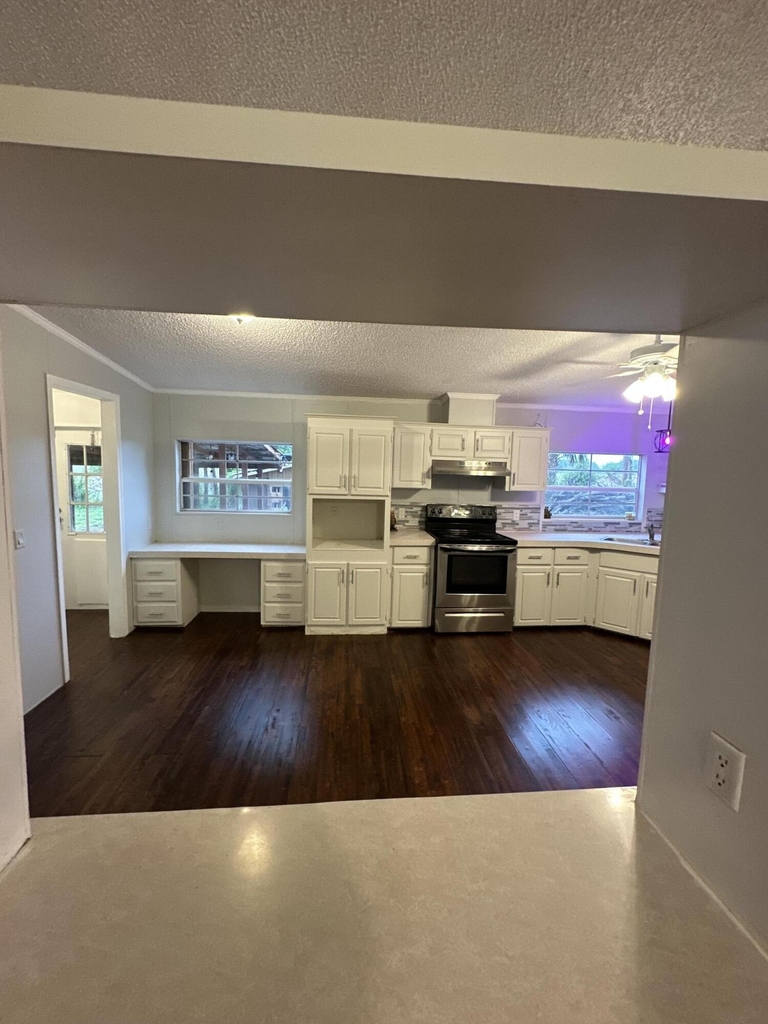 930 Deer Street - Photo 2