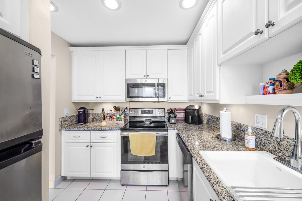 2835 Sw 13th Street - Photo 7