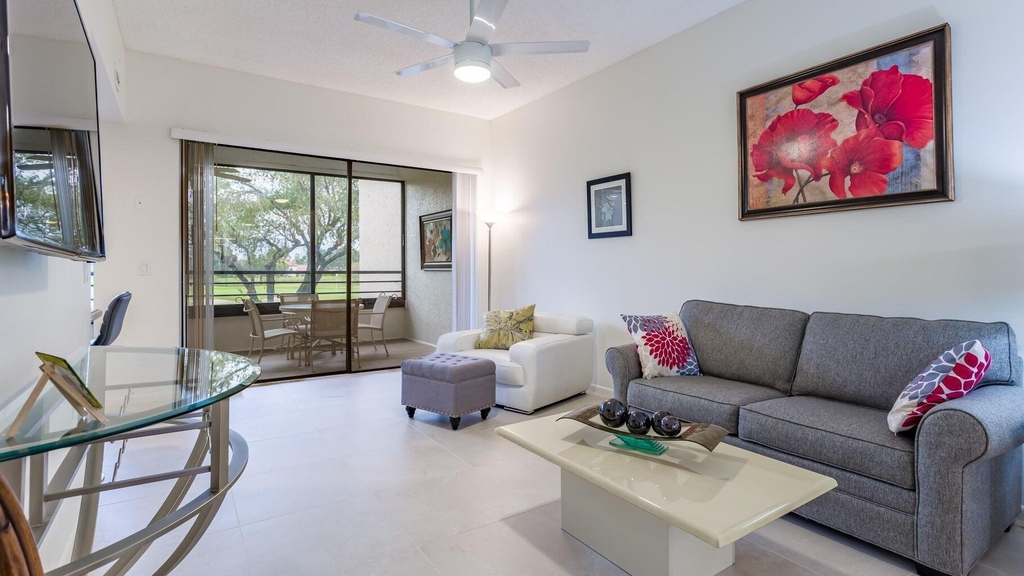 7460 La Paz Boulevard - Photo 1