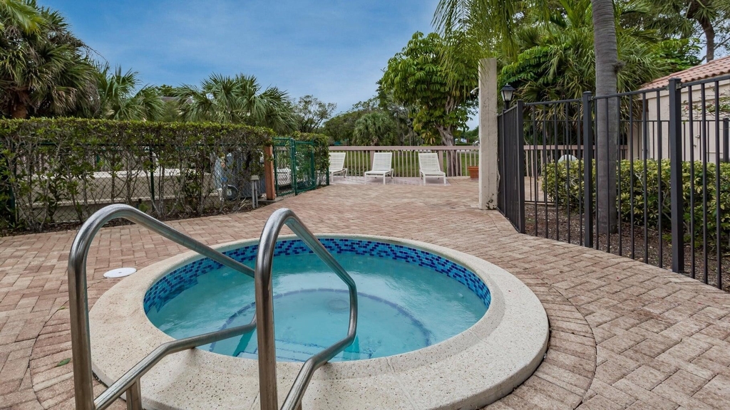7460 La Paz Boulevard - Photo 22