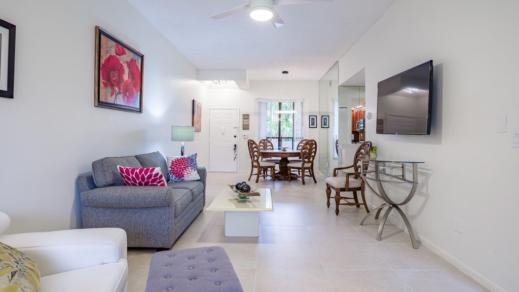 7460 La Paz Boulevard - Photo 3