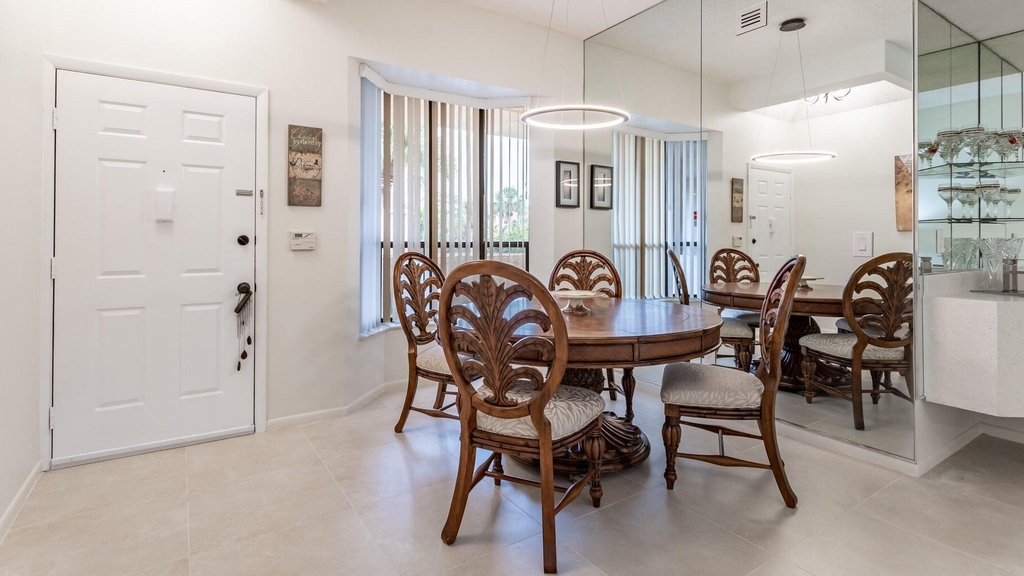 7460 La Paz Boulevard - Photo 5