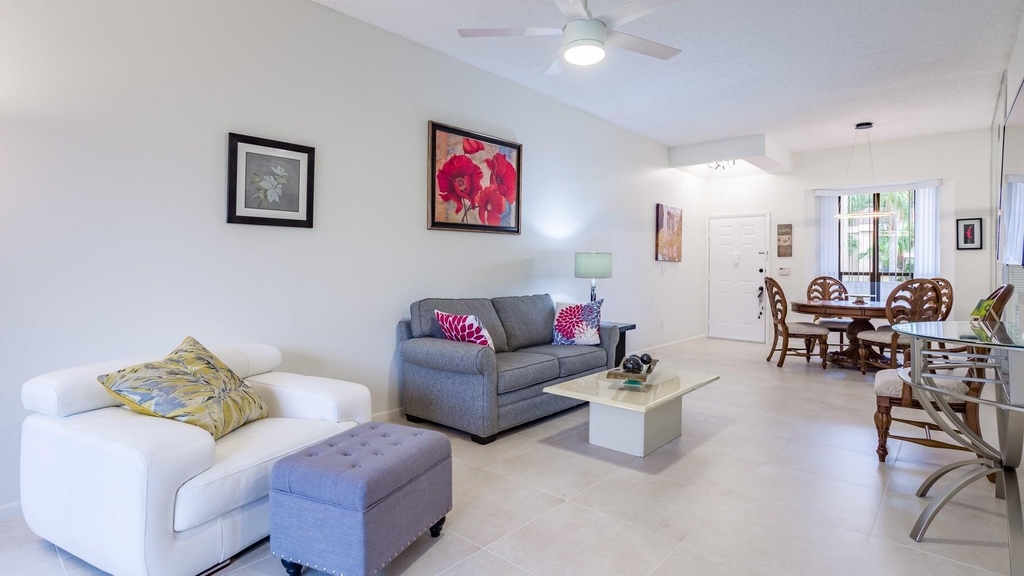 7460 La Paz Boulevard - Photo 4