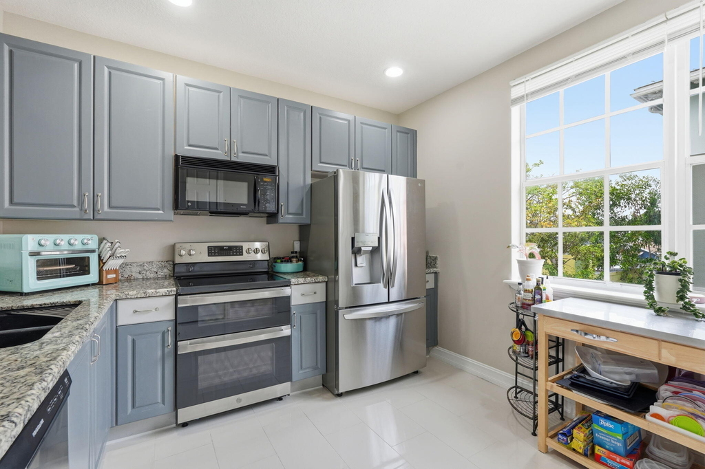 310 N Dixie Highway - Photo 19