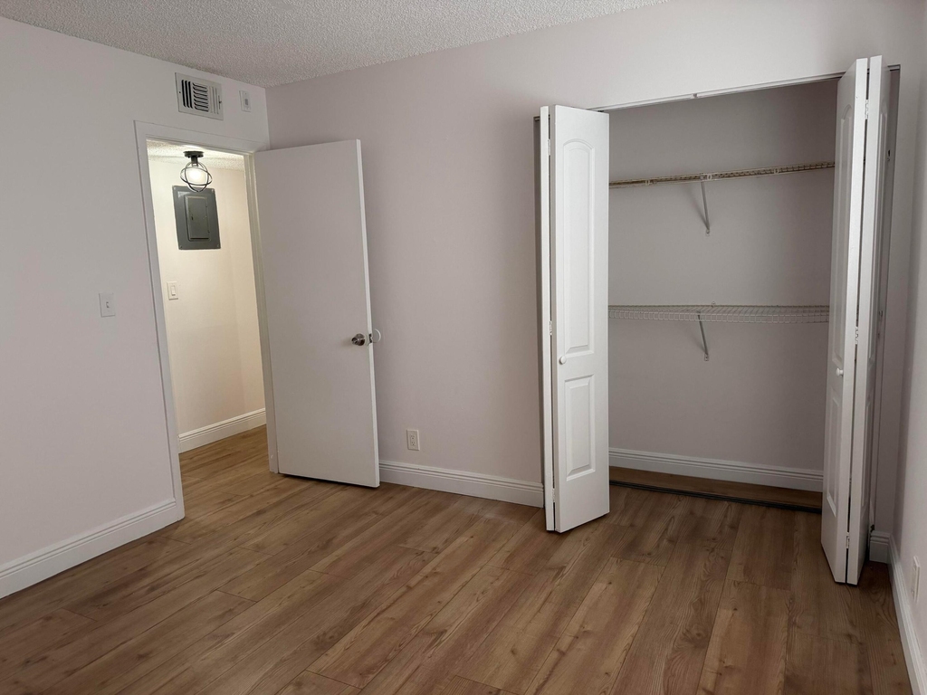 8720 N Sherman Circle - Photo 8