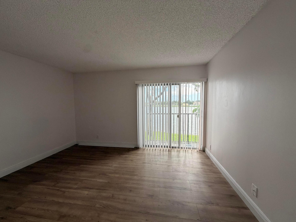 8720 N Sherman Circle - Photo 2
