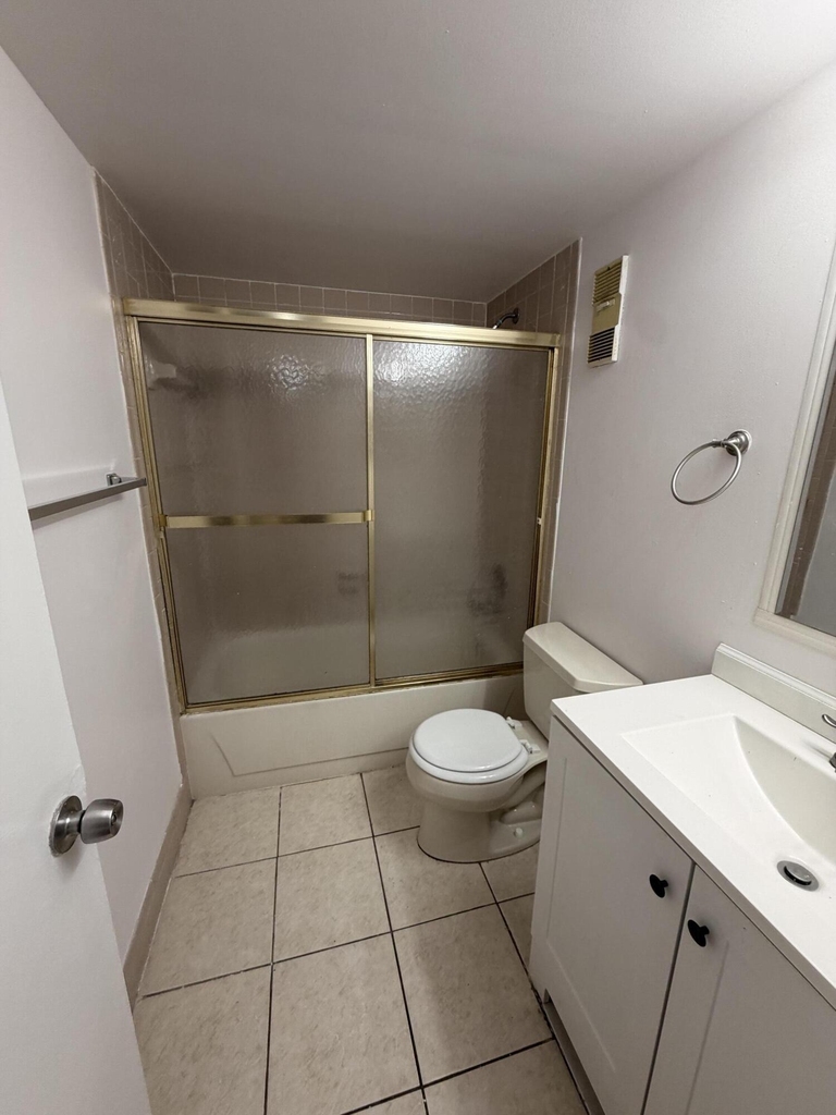 8720 N Sherman Circle - Photo 4