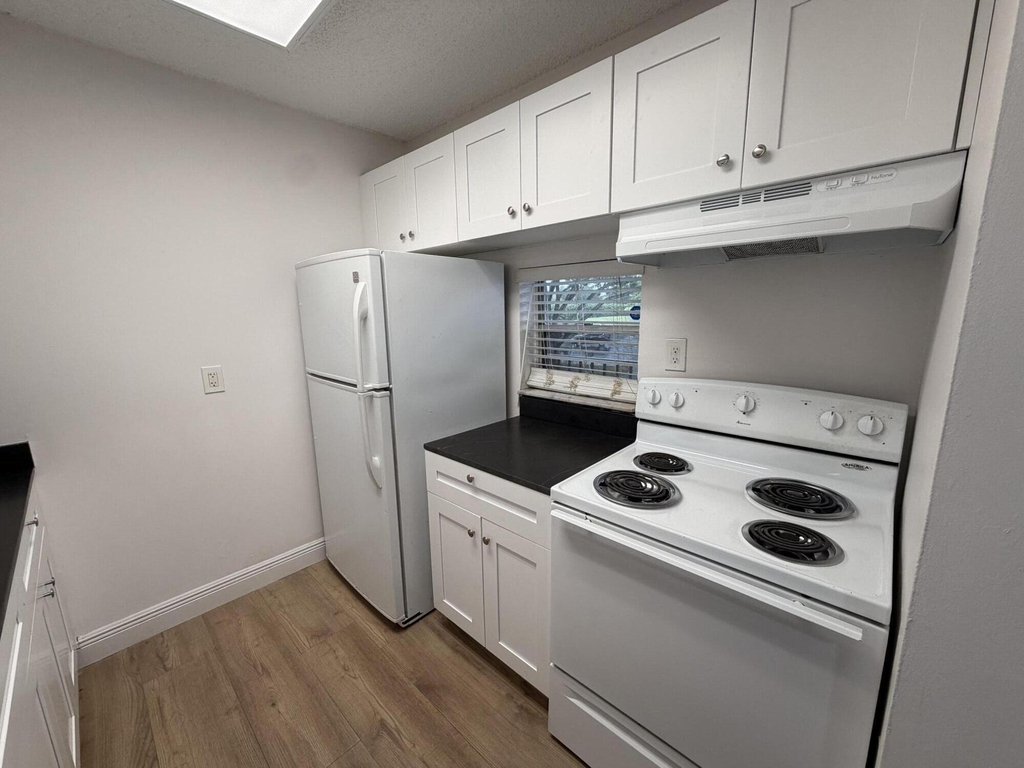 8720 N Sherman Circle - Photo 13