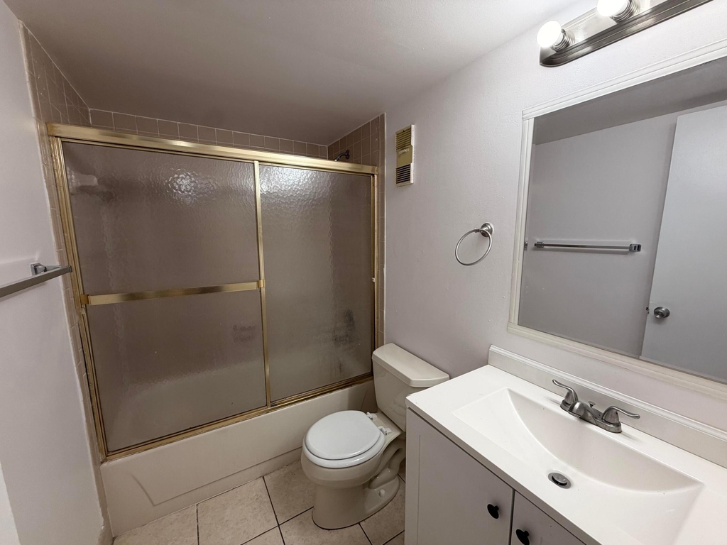 8720 N Sherman Circle - Photo 5