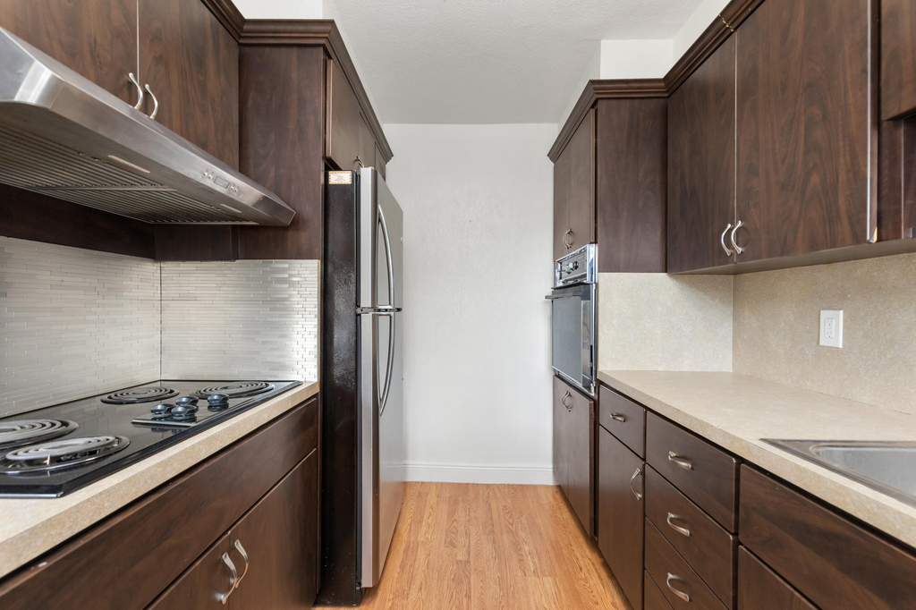 401 N Riverside Drive - Photo 16