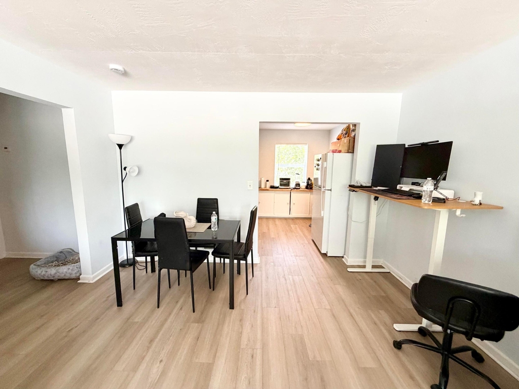 1502 N J Street - Photo 5