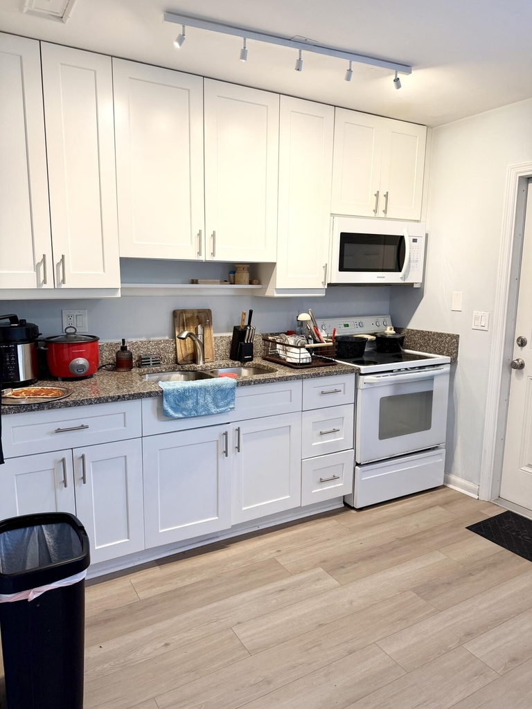 1502 N J Street - Photo 7