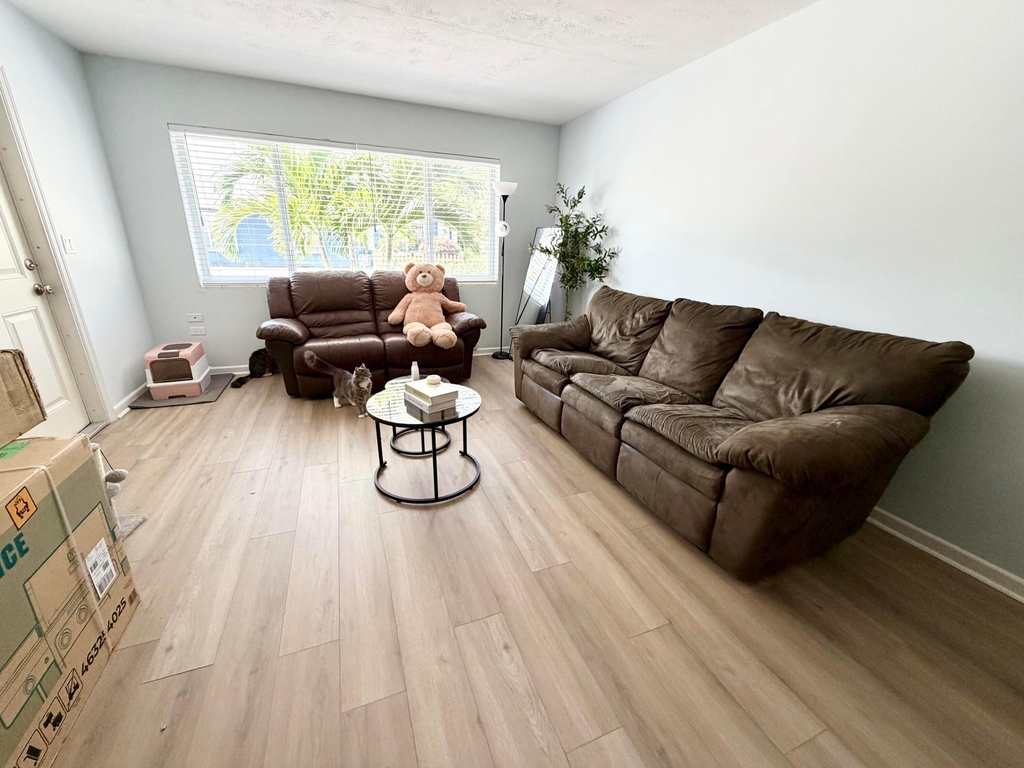 1502 N J Street - Photo 4