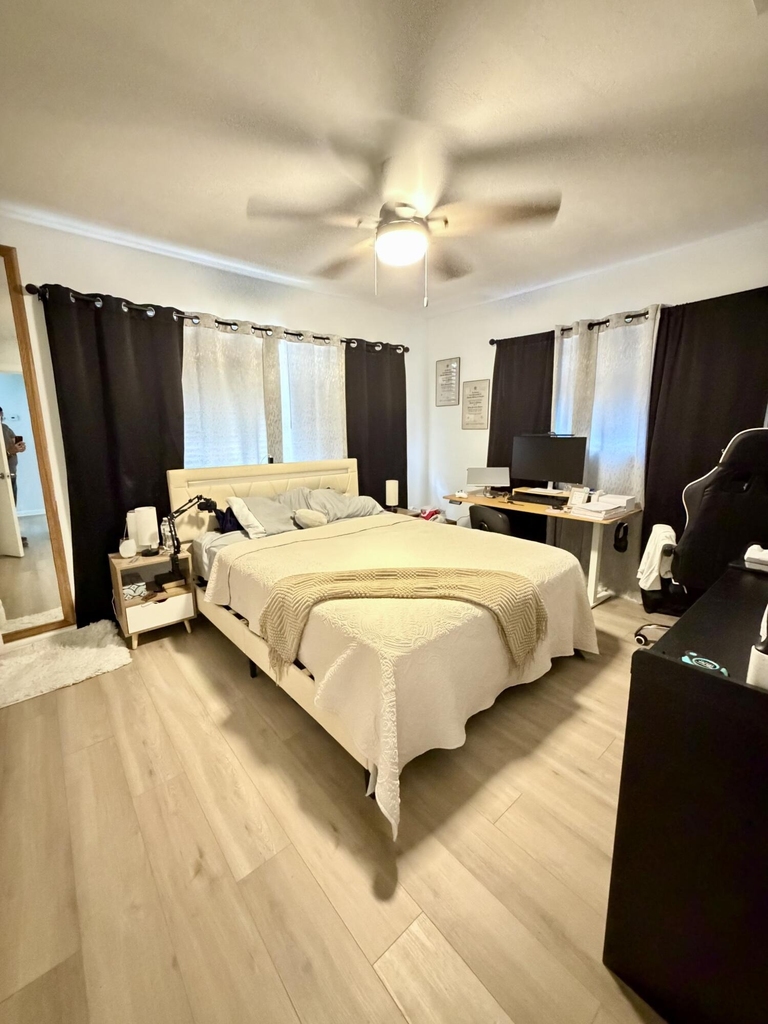 1502 N J Street - Photo 1