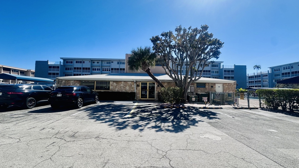 330 Se 2nd Street - Photo 16