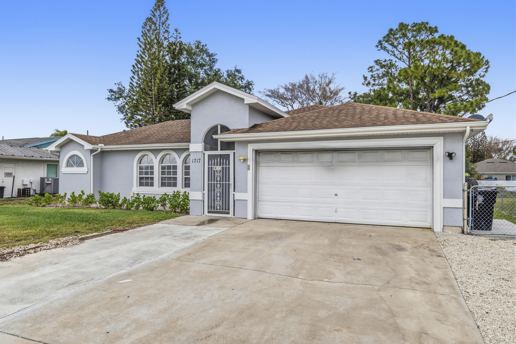 1717 Sw Burlington Street - Photo 2