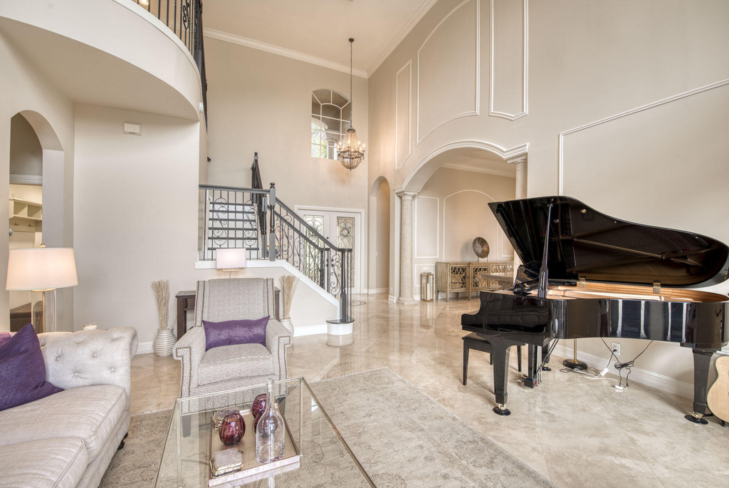 8801 Wellington View Drive - Photo 9
