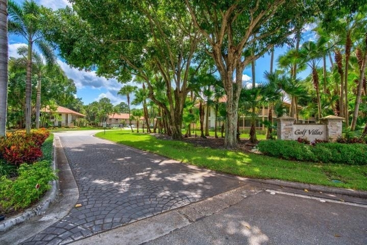605 Brackenwood Cove - Photo 1