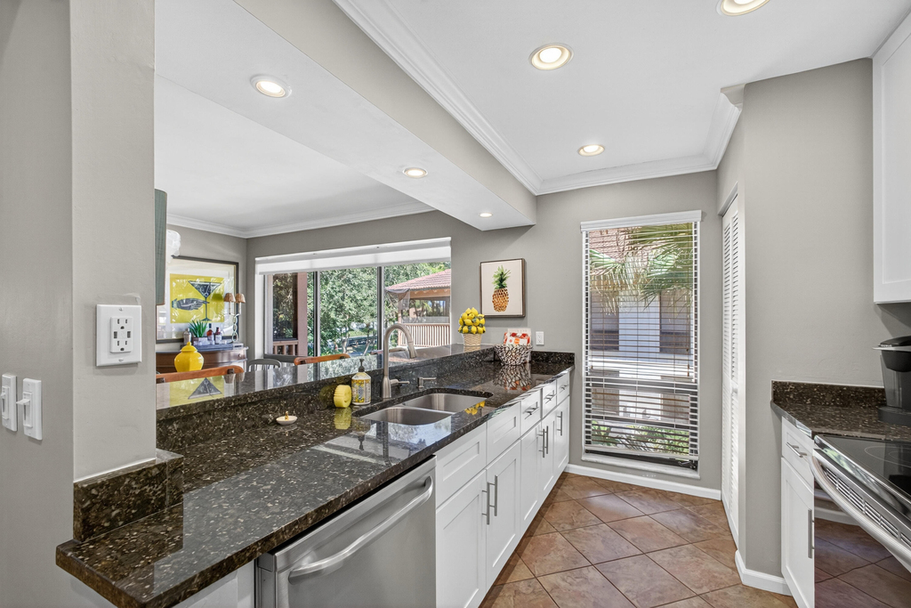 605 Brackenwood Cove - Photo 14