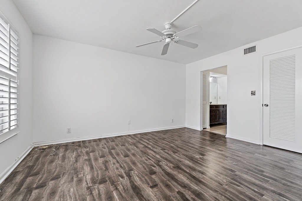 5570 Tamberlane Circle - Photo 13