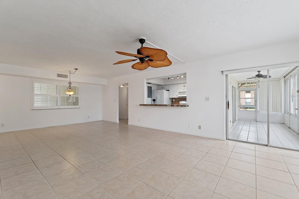 5570 Tamberlane Circle - Photo 8