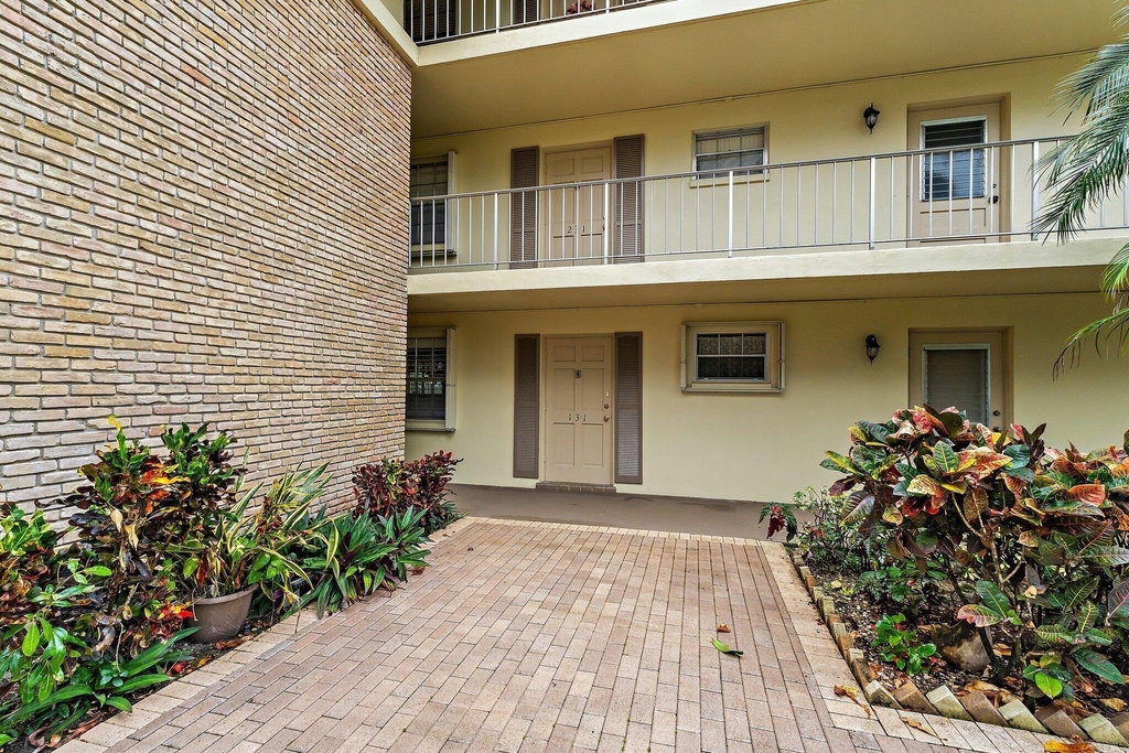 5570 Tamberlane Circle - Photo 1