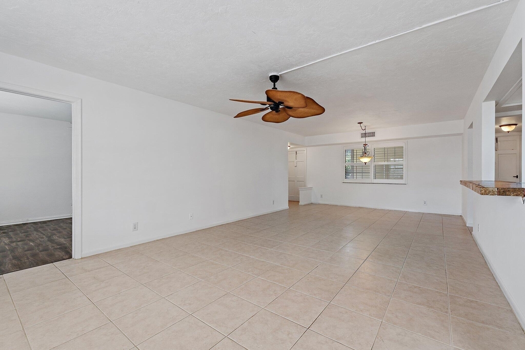 5570 Tamberlane Circle - Photo 7