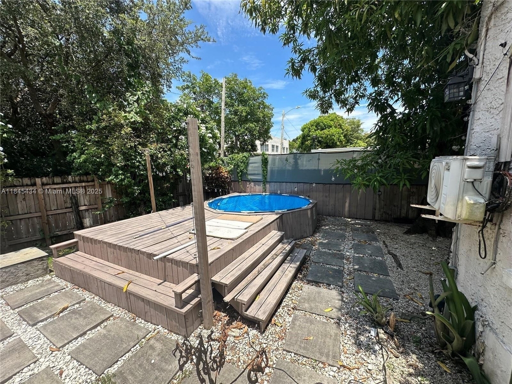 267 Nw 33rd Street - Photo 10