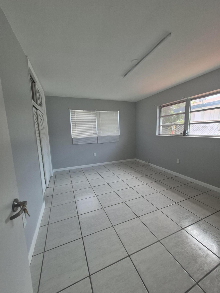 7221 Venetian Street - Photo 7