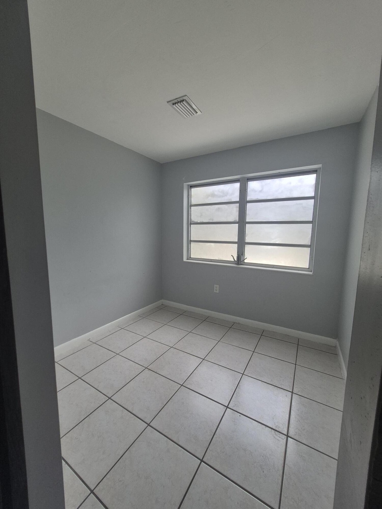 7221 Venetian Street - Photo 5