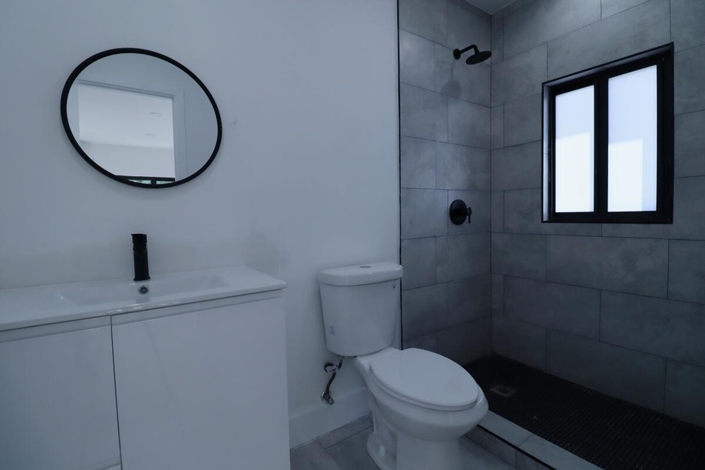 3040 Nw 13th Avenue - Photo 6