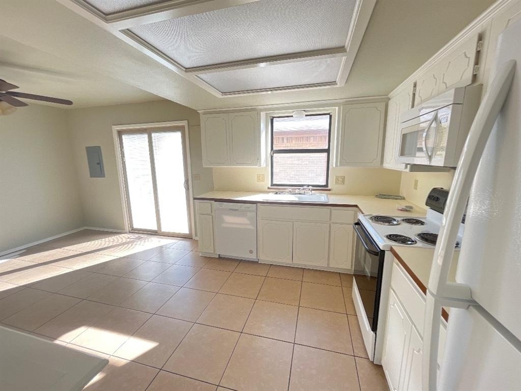2126 Nw 118th Street - Photo 4