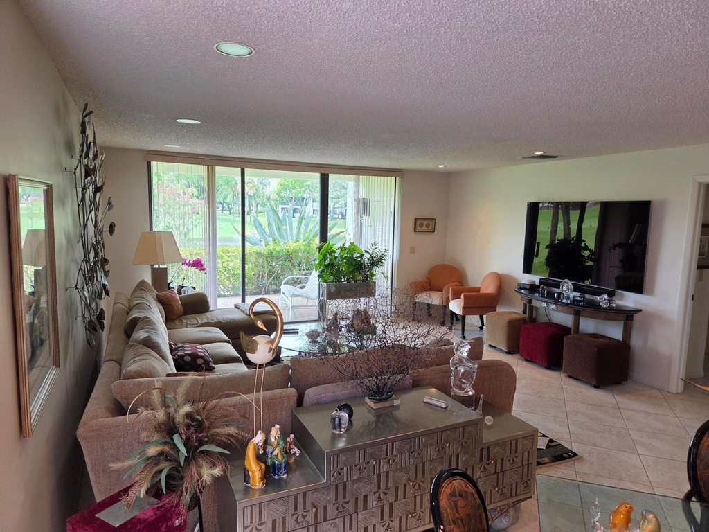 61 Eastgate Drive - Photo 4
