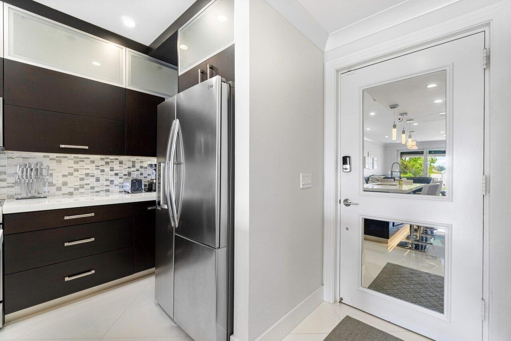 324 N Lake Drive - Photo 13