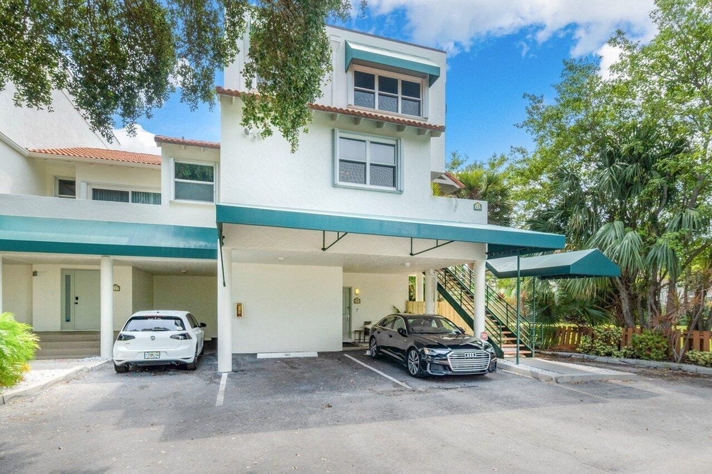 324 N Lake Drive - Photo 5