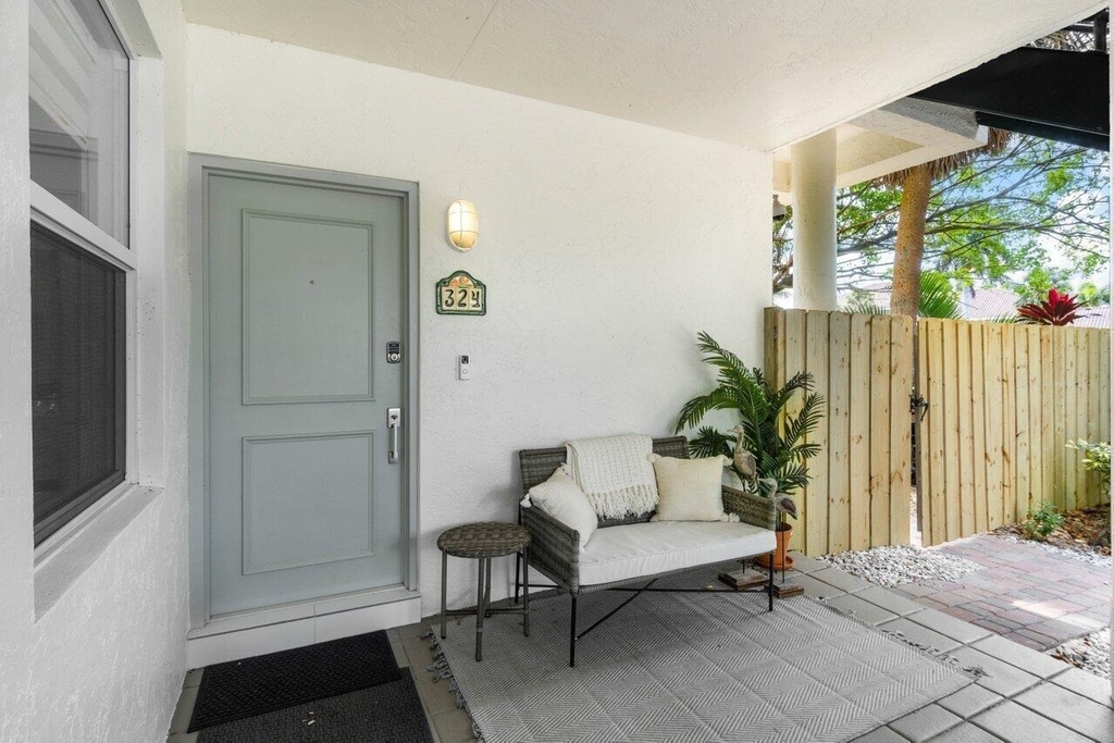 324 N Lake Drive - Photo 7