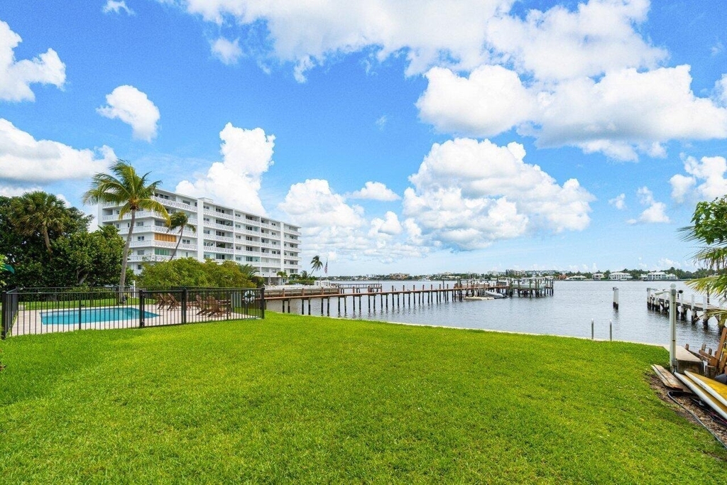 324 N Lake Drive - Photo 35