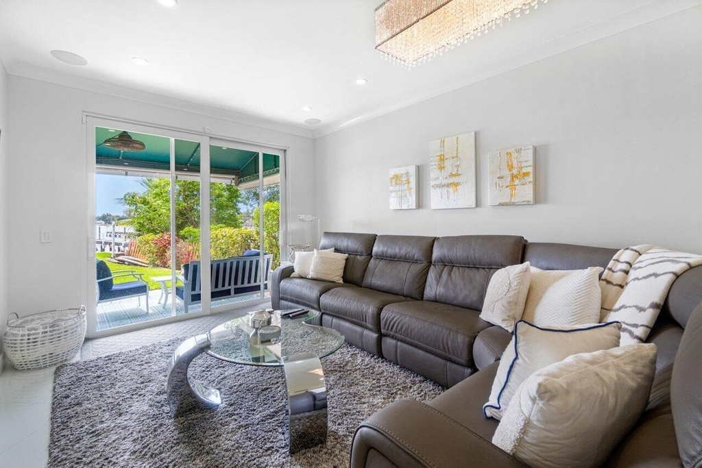324 N Lake Drive - Photo 8