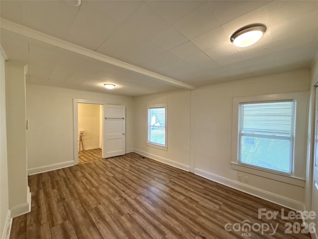 1907 E Elm Street - Photo 8