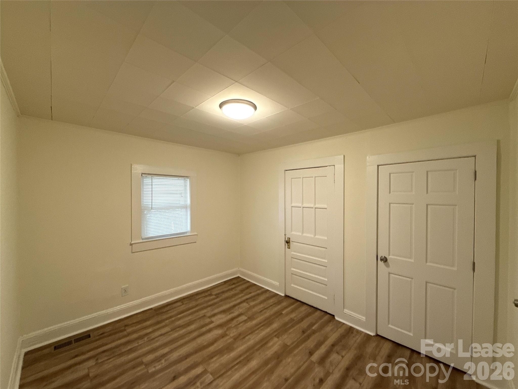 1907 E Elm Street - Photo 11
